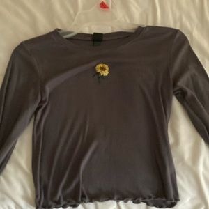 Wild fable Target long sleeve crop top size small with sunflower embroidery